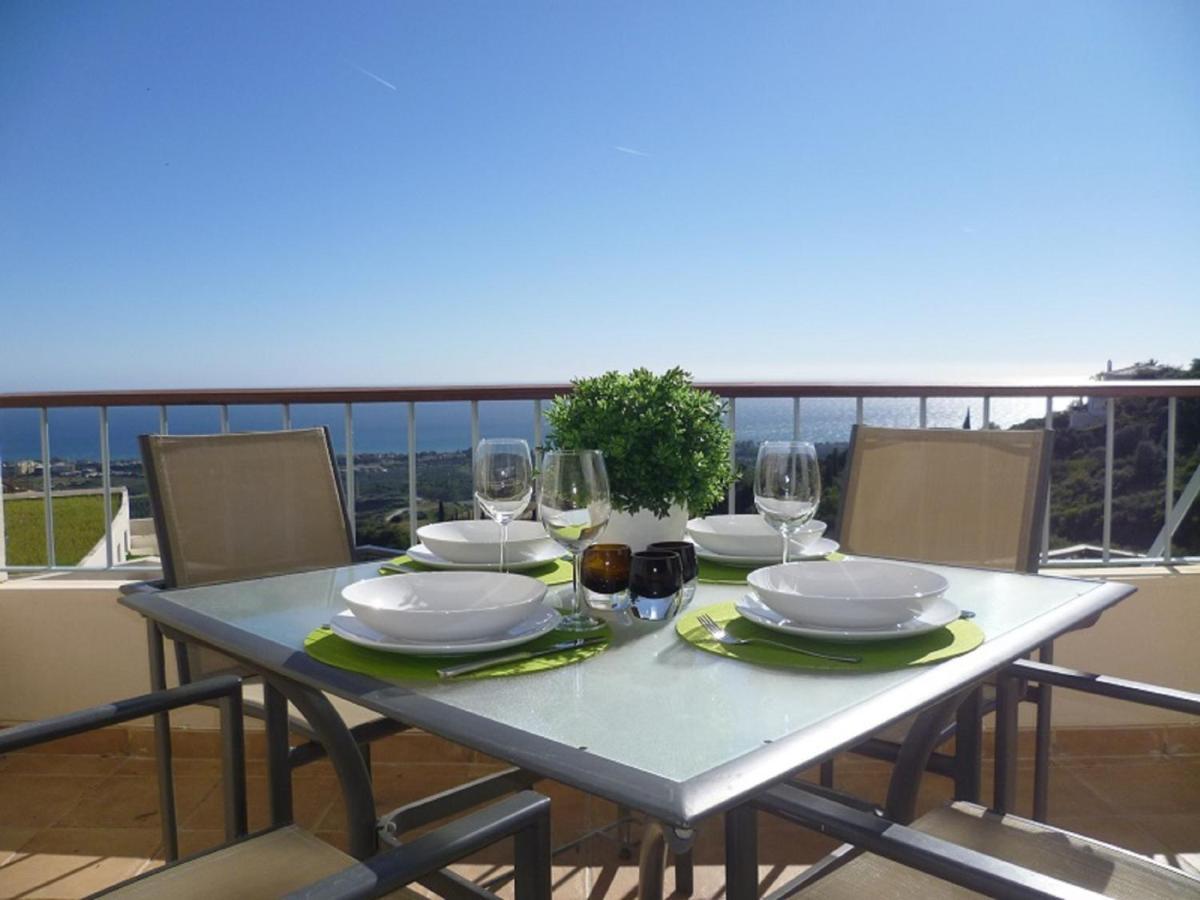 Fine Duplex Apartment With Stunning Sea Views Marbella Exterior photo